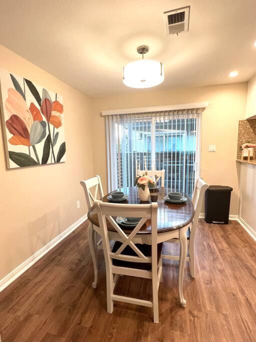 Lovely 2 Bedroom/2 Bath Houston, Heights/Galleria Extérieur photo